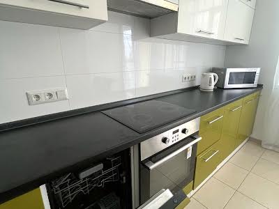 квартира за адресою Патріарха Мстислава Скрипника вул., 40