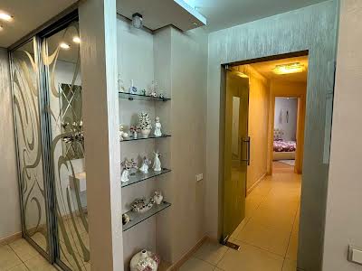 квартира за адресою Срібнокільська вул., 1