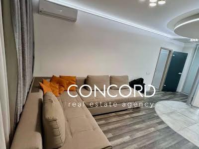 квартира за адресою Київ, Феодосійська вул., 1