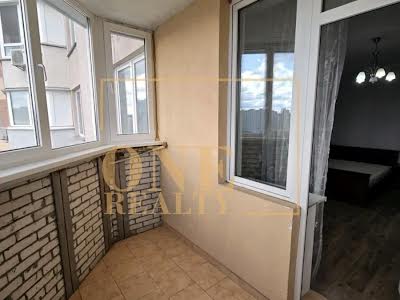 квартира по адресу Олены Пчилки ул., 2