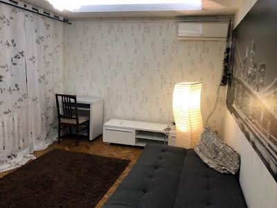 квартира за адресою Солом'янська вул., 21