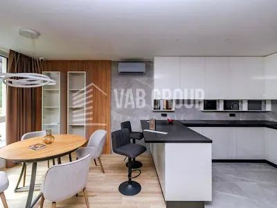 квартира за адресою Салютна вул., 2к10