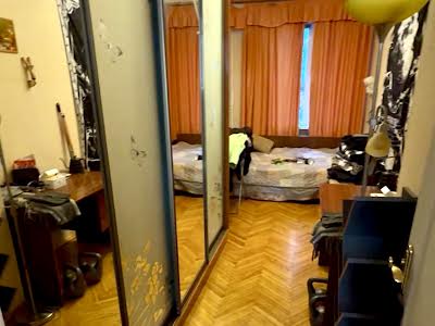 квартира по адресу Набережно-Крещатицкая ул., 33