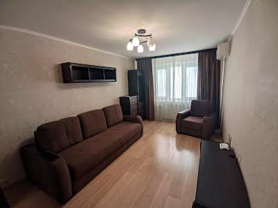 квартира за адресою Гната Юри вул., 14-В