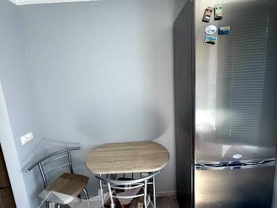 квартира за адресою Малишка, 27