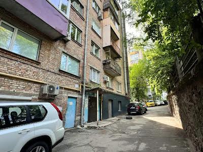 квартира по адресу Леси Украинки бульв., 12