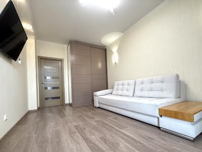 квартира за адресою Регенераторна вул., 4
