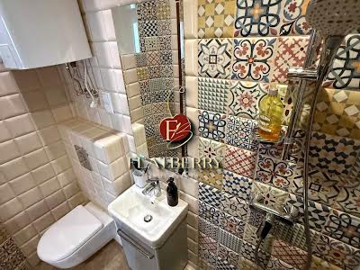 квартира за адресою Межигірська вул., 28
