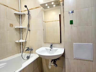 квартира за адресою Панаса Мирного вул., 8