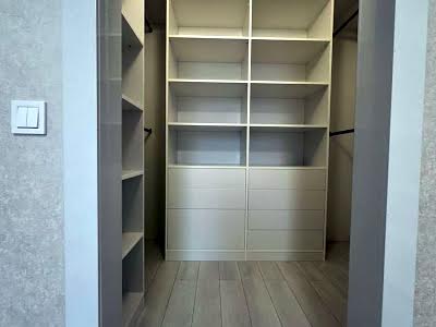 квартира за адресою Регенераторна вул., 4