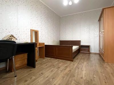 квартира за адресою Олени Пчілки вул., 2