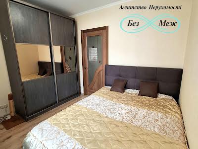 квартира за адресою Боголюбова вул., 10