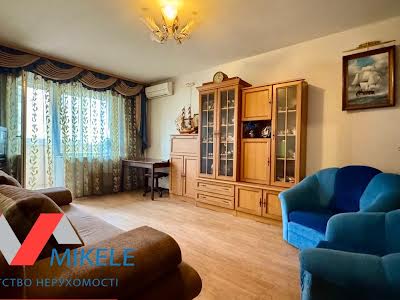 квартира по адресу Анны Ахматовой ул., 15