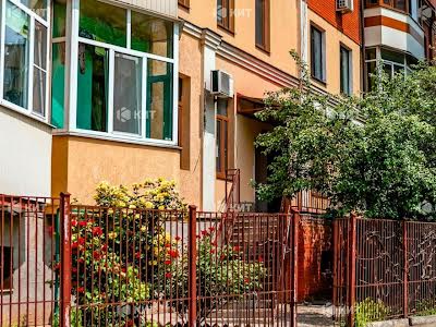 квартира за адресою Ньютона вул., 8 А