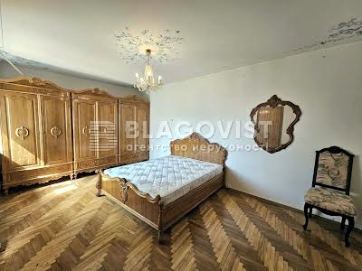 квартира за адресою Оболонська вул., 12