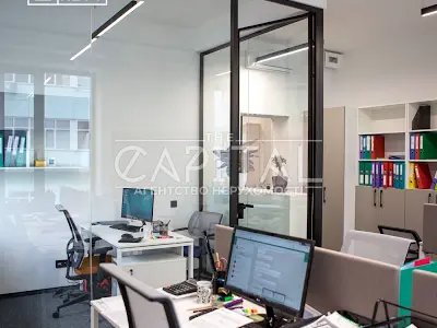 комерційна за адресою Старокиївська, 10
