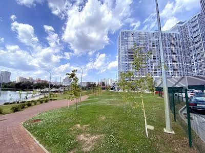 квартира по адресу Ревуцкого ул., 40-В
