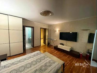 квартира за адресою Тарасівська вул., 21