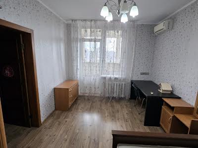 квартира по адресу Олены Пчилки ул., 2