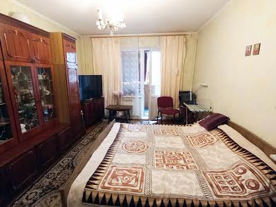 квартира по адресу Быкова Леонида бульв., 4