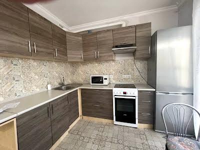 квартира за адресою Вишняківська вул., 4