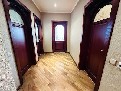 квартира за адресою Митрополита Андрея Шептицького вул. (Анатолія Луначарського), 10