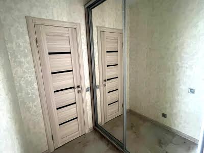 квартира за адресою Драгоманова вул., 10