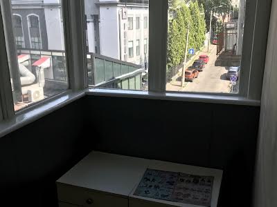 квартира за адресою Студентська вул., 11