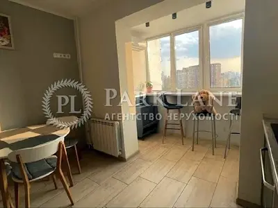 квартира за адресою Ревуцького вул., 21