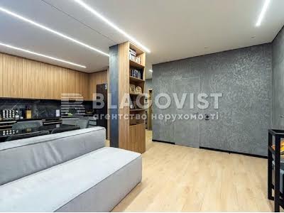 квартира за адресою Салютна вул., 2