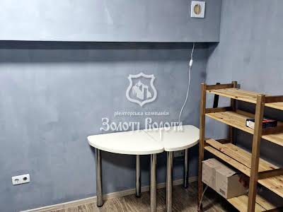 комерційна за адресою Рибальська вул., 13