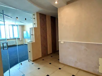 комерційна за адресою Срібнокільська, 1