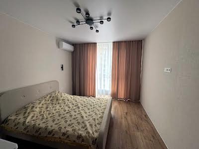 квартира за адресою Причальна вул., 8Б