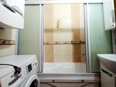 квартира по адресу Ревуцкого ул., 24/4