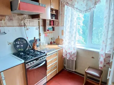 квартира за адресою Любомира Гузара просп. (Космонавта Комарова), 8