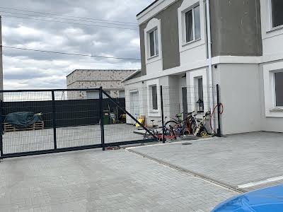 будинок за адресою Озерна