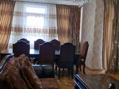 квартира за адресою Миколи Міхновського бульв. (Дружби Народів), 14-16