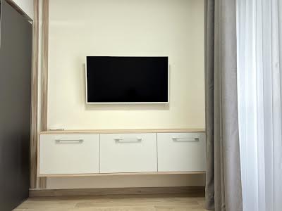 квартира за адресою Салютна вул., 2к6