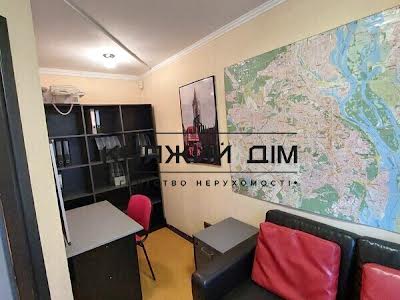 комерційна за адресою Жилянська вул., 62/64