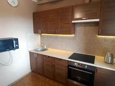 квартира за адресою Салютна вул., 42/46