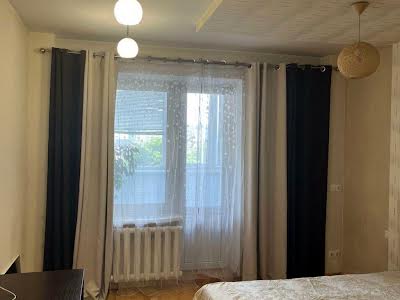 квартира за адресою Київ, Академіка Булаховського вул., 5-Б
