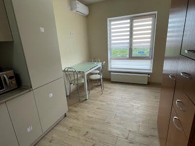 квартира за адресою Теплична вул., 58