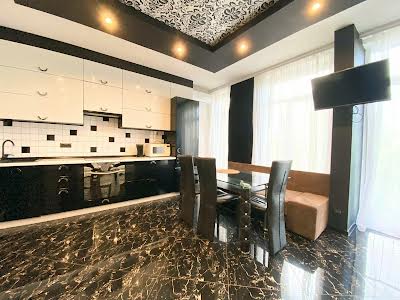квартира за адресою Регенераторна вул., 4 к1