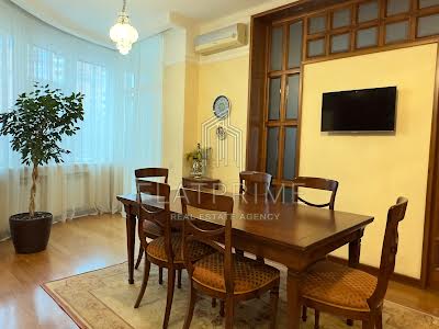 квартира за адресою Старонаводницька вул., 13-А