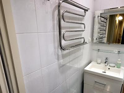 квартира по адресу Патриарха Мстислава Скрипника ул., 11