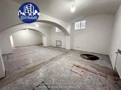 коммерческая по адресу Театральная пл., 1