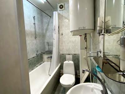квартира за адресою Паркова вул., 76