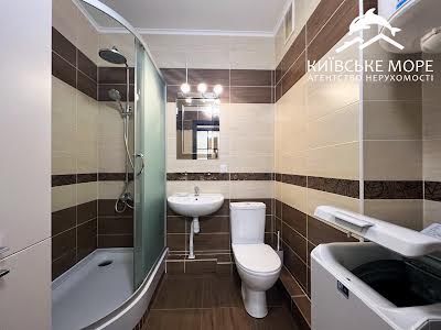 квартира за адресою Воскресенська вул., 18