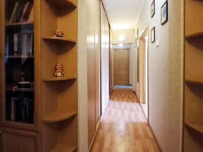 квартира по адресу Ревуцкого ул., 24/4