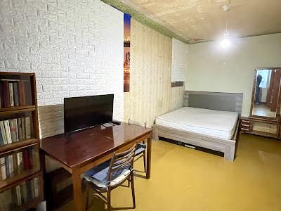 квартира за адресою Патріотів вул., 98